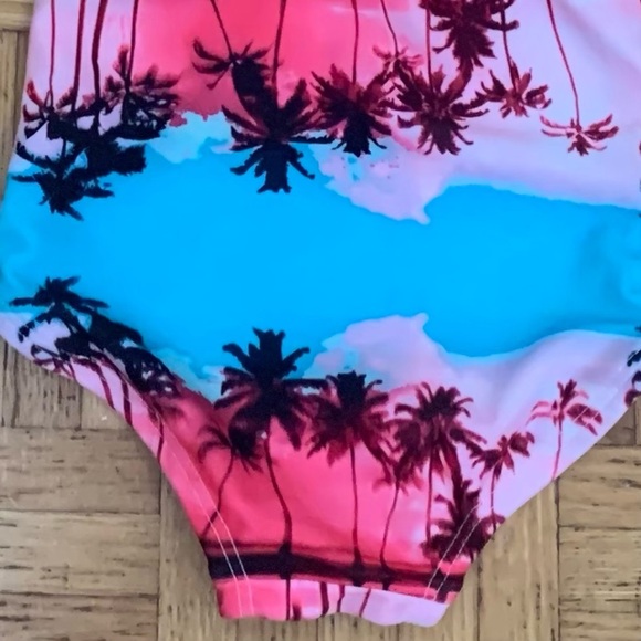 🌟3/$15🌟Body Glove Baby Girl One Piece Swim Suit Ruffle Shoulder Tropical 12M - Picture 4 of 9